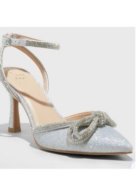 🆕- A New Day- Silver Rhinestone Sparkle Heels with Bow Detail. Size: 7.5